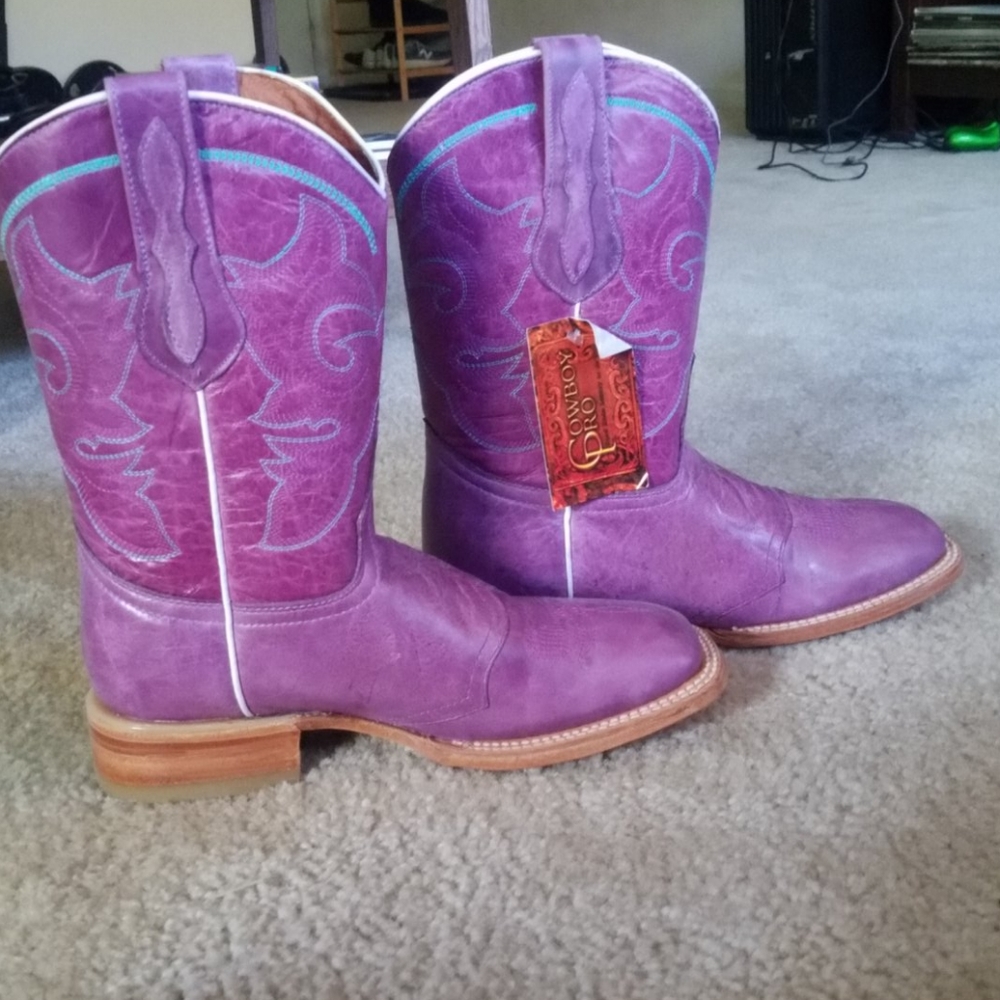 BRAND NEW Cowboy Pro purple cowgirl boots